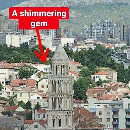 A Shimmering Gem * سبليت